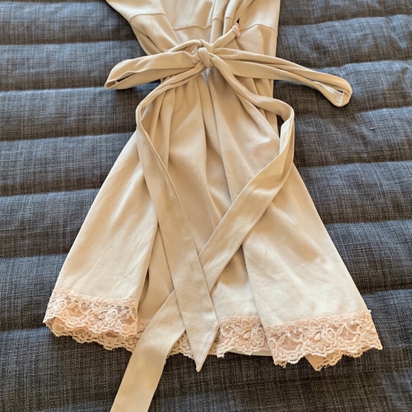 Bebe Wrap dress - Picture 7 of 9